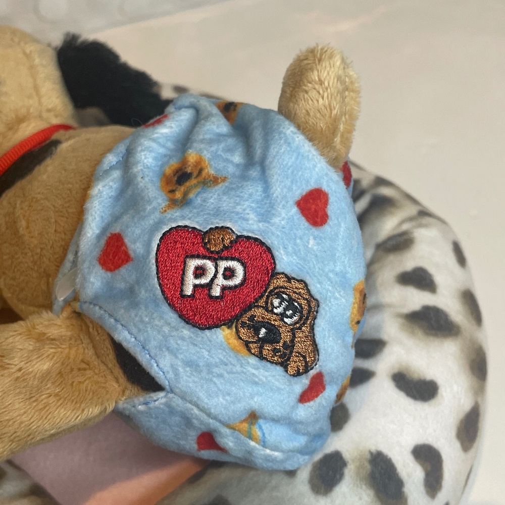 Pound Puppy 🐶 Newborn with dog bed - Picture 4 of 11